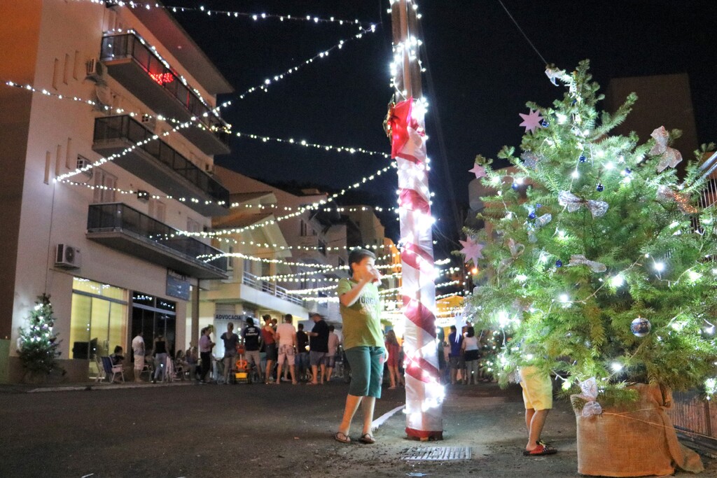 Acionamento das luzes natalinas na rua Independência será nesta sexta-feira