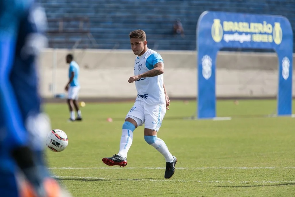 Foto: Ricardo Chicarelli - Londrina - Em 2022, ele fez dez partidas pelo Londrina na segunda divisão nacional