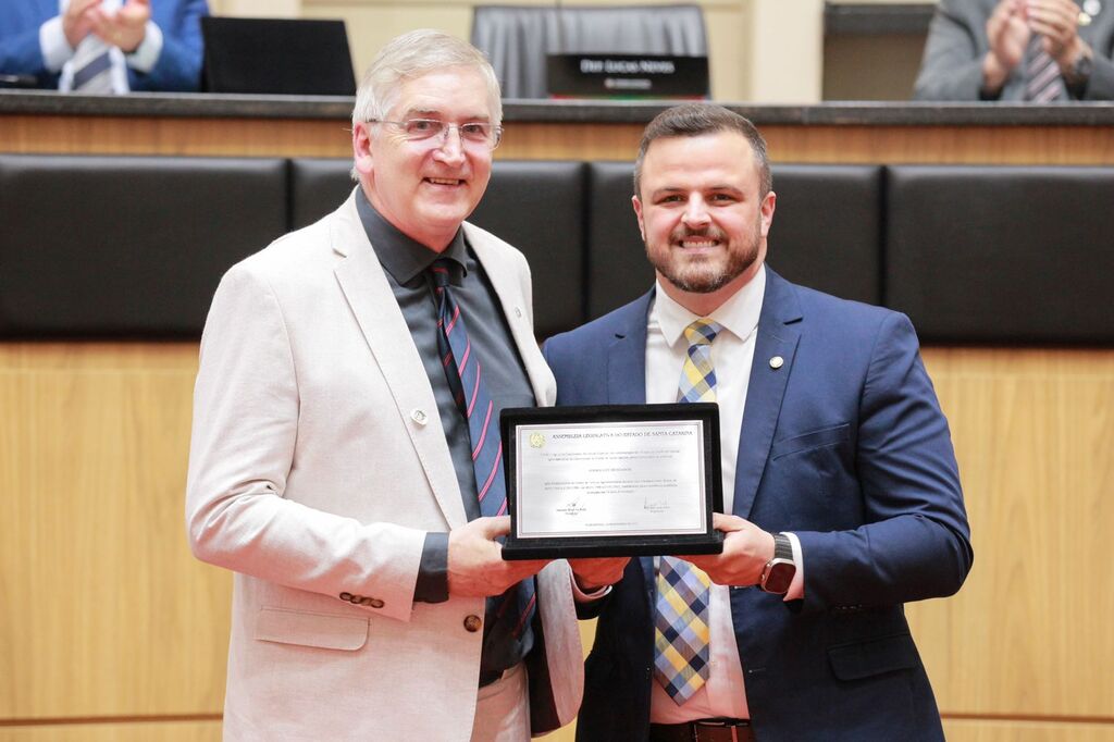 Alesc Homenageia os 50 Anos do Centro de Ciências Agroveterinárias da Udesc