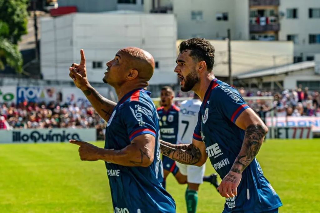  - Marcílio Dias se garantiu na Copa do Brasil — Foto: Bruno Golembiewski/CNMD