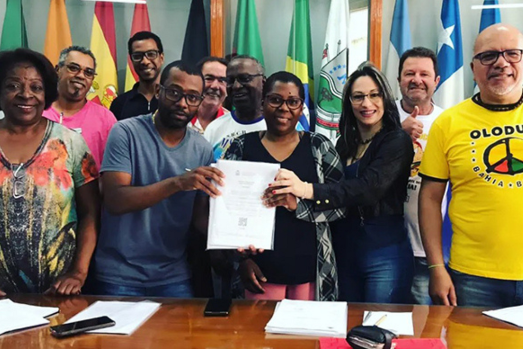 título imagem Presidente eleita da Associação Aliança Pelo Samba defende o fortalecimento das escolas para a retomada do carnaval de rua em Santa Maria