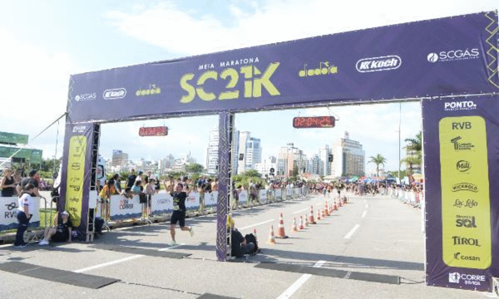 Colaboradores da SCGÁS participam da Meia Maratona SC21k