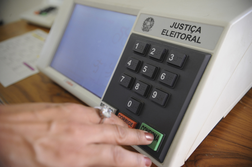 Justiça Eleitoral presta atendimento em Otacílio Costa