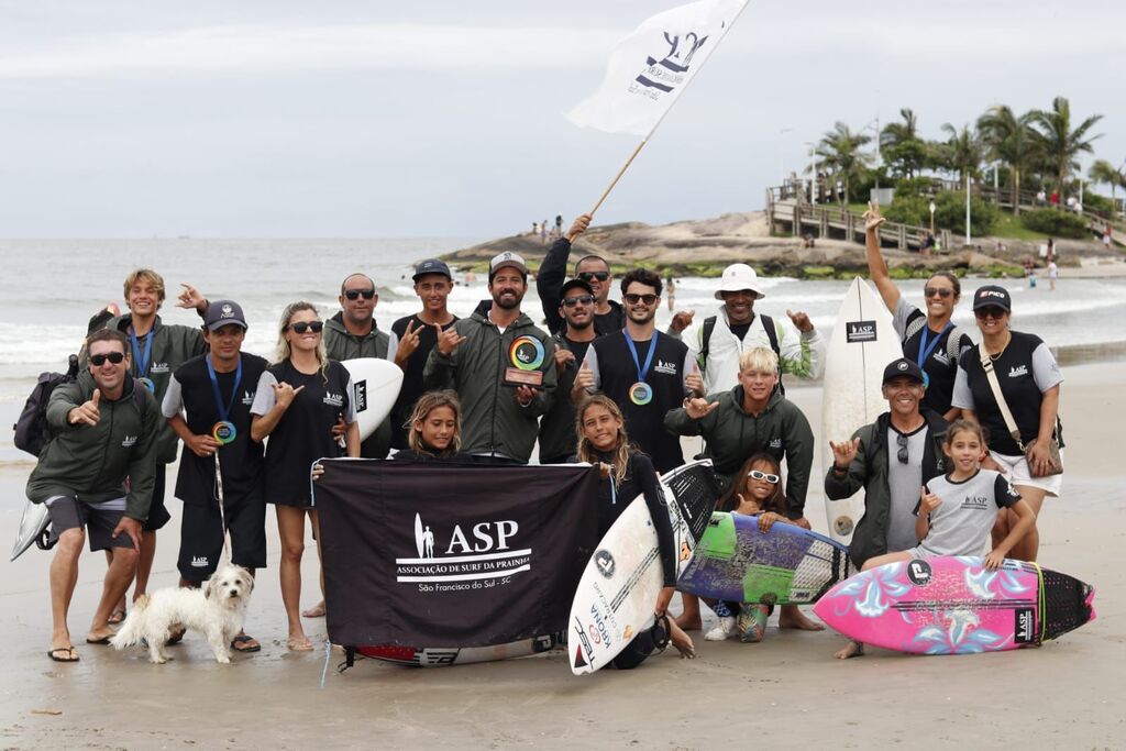 Surf francisquense se destaca no Interassociações 2023