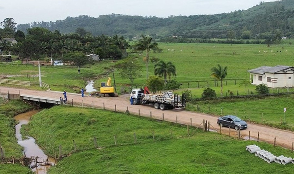OBRA EM ANDAMENTO EM SANTA ROSA DO SUL