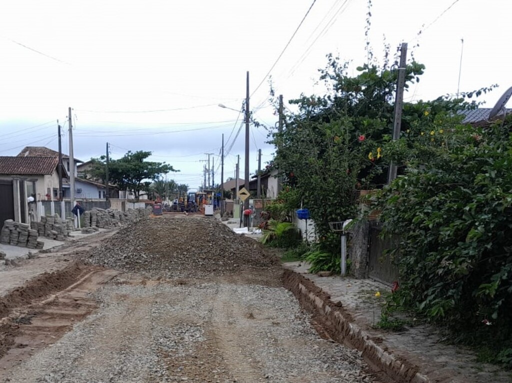 Obras da rede de esgoto em São Francisco do Sul chegam a novos bairros