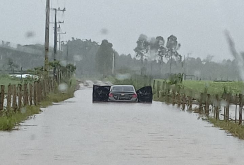 ASSALTO A RESIDÊNCIA MOVIMENTA 
A CIDADE DE PRAIA GRANDE