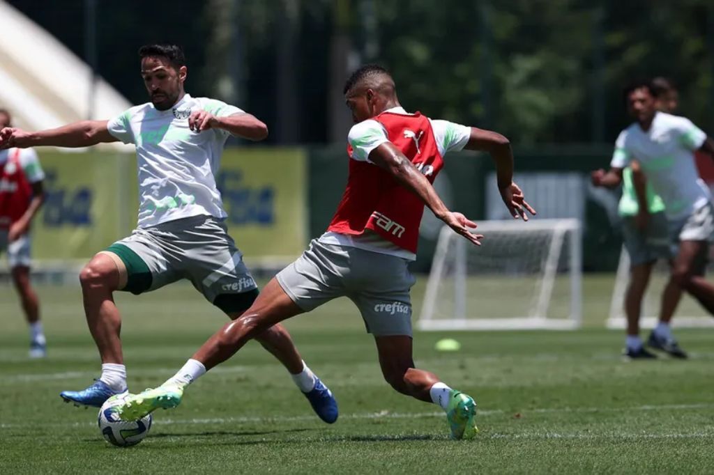  - Luan durante treino do Palmeiras na Academia de Futebol — Foto: Cesar Greco