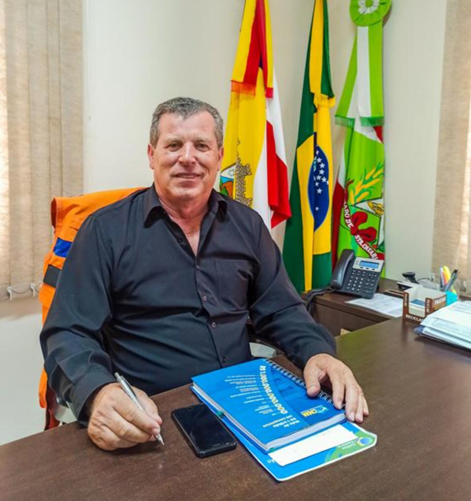 PREFEITO MOACIR TEIXEIRA FAZ BALANÇO DA 
ADMINISTRAÇÃO E FALA DAS PERSPECTIVAS PARA 2024 EM SÃO JOÃO DO SUL