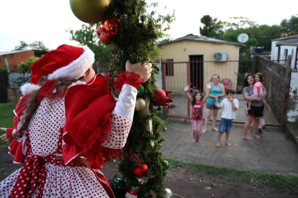 título imagem Com programação em bairros e distritos, Viva o Natal 2023 propaga a magia natalina em Santa Maria