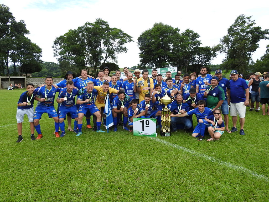 E.C. Cruzeiro da Linha Waldemar é o campeão do Comunitário