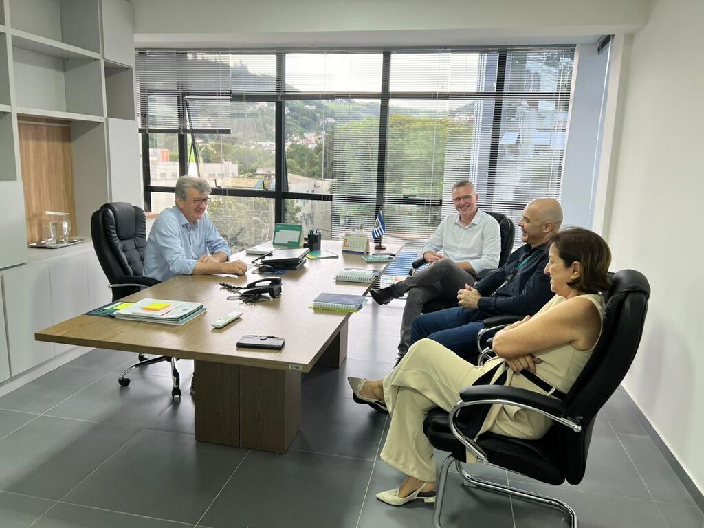 Administração Municipal recebe visita dos colaboradores do Banco Sicoob de Capinzal