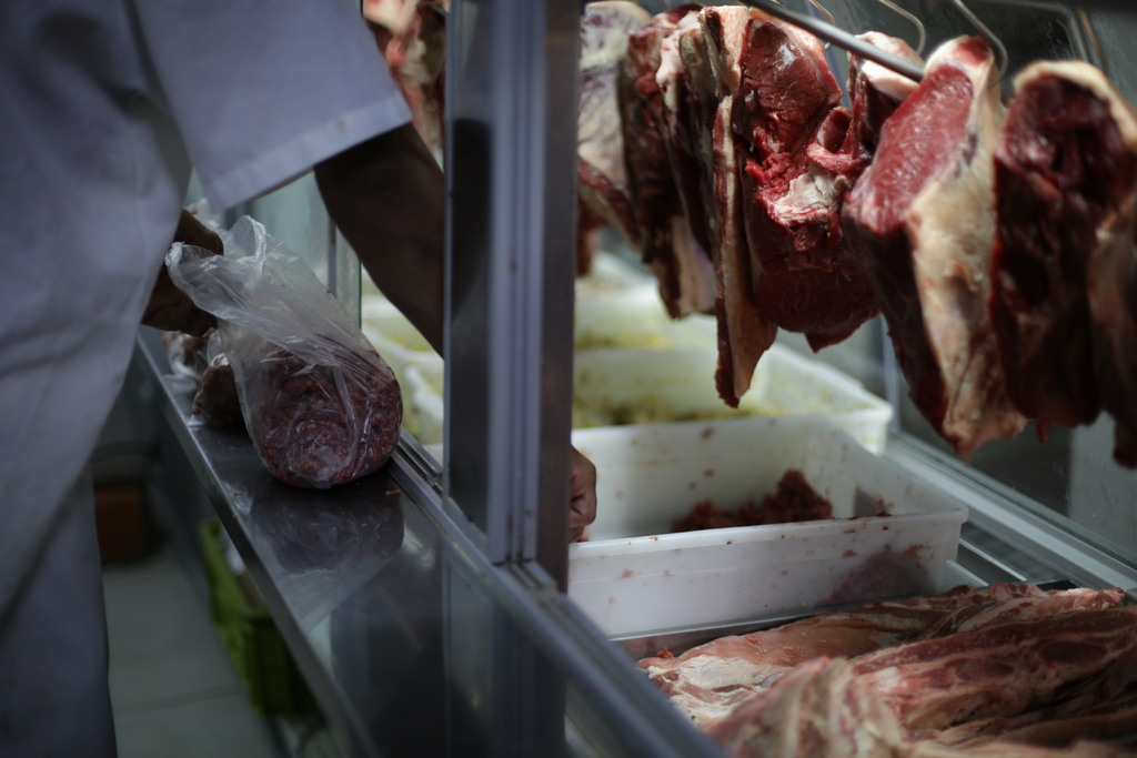 título imagem Prefeitura envia projeto para autorizar a venda de carnes temperadas com produção artesanal em Santa Maria