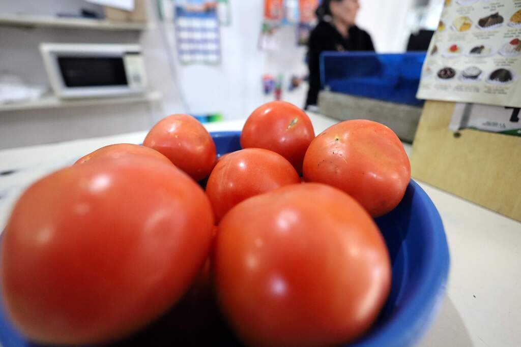 Tomate está entre os produtos que mais sofreram alta de preços no último ano