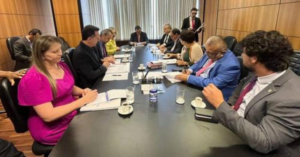 Governo Federal estuda liberar FGTS a toda população de cidades em calamidade pública de SC