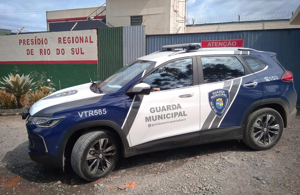 Condutor de veículo é preso por dirigir sob a influência de álcool em Rio do Sul