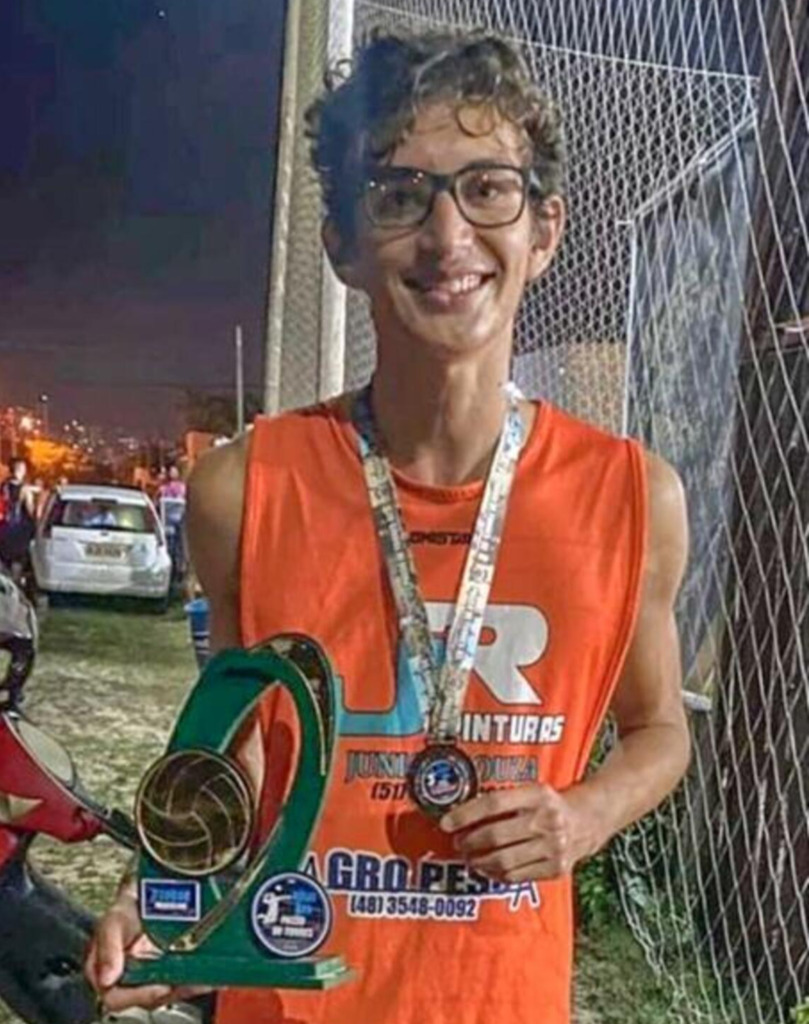 ATLETAS DESTAQUE DO MUNICÍPIO DE PASSO DE TORRES RECEBEM 
INCENTIVO DA SECRETARIA DE ESPORTES