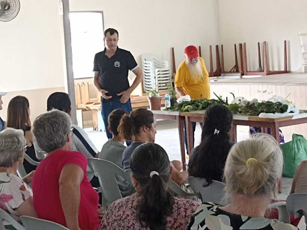 Oficina de Plantas Medicinais em Rio do Campo atrai mais de 50 participantes