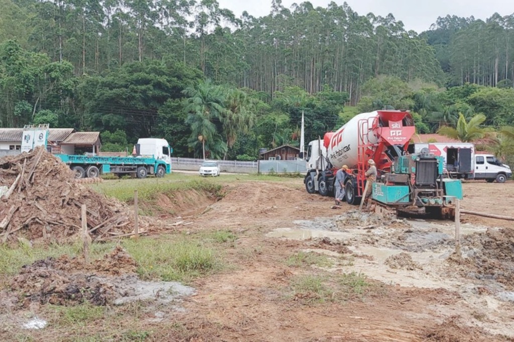 Bairro São Pedro receberá quadra poliesportiva