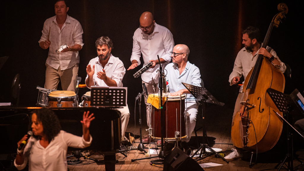 Orquestra Brasileira apresenta concerto de Natal com projeção mapeada na Catedral; espetáculo terá audiodescrição e LIBRAS