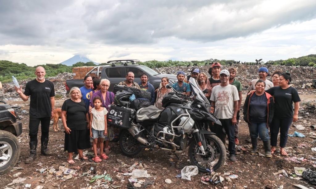  - Pastor Dan Parotti viajou do norte dos Estados Unidos até São Francisco do Sul sozinho em uma moto.