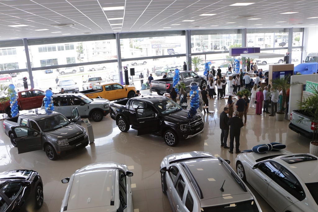 Concessionária AutoPlus Ford inaugura em Lages a maior loja de Santa Catarina