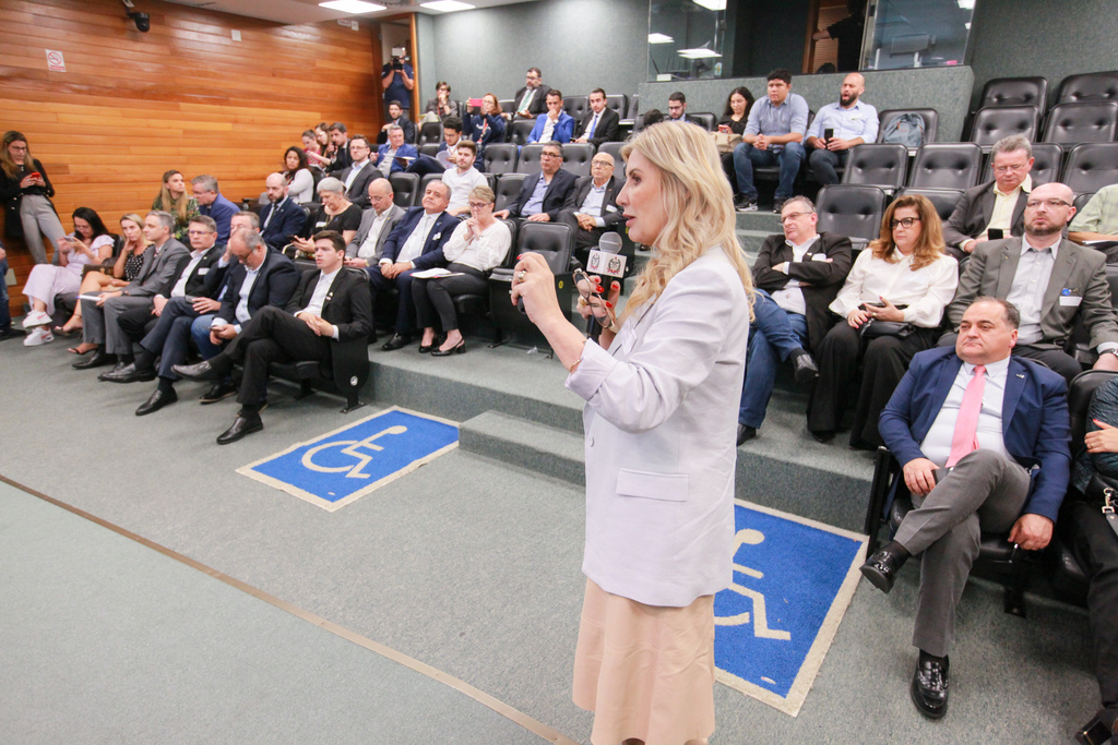 Reitor da Unoesc participa de reuniões em Florianópolis sobre o programa Universidade Gratuita