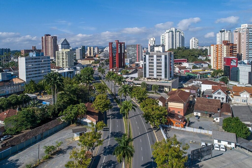 Joinville e Itajaí se destacam entre as 25 cidades mais ricas do Brasil, aponta IBGE