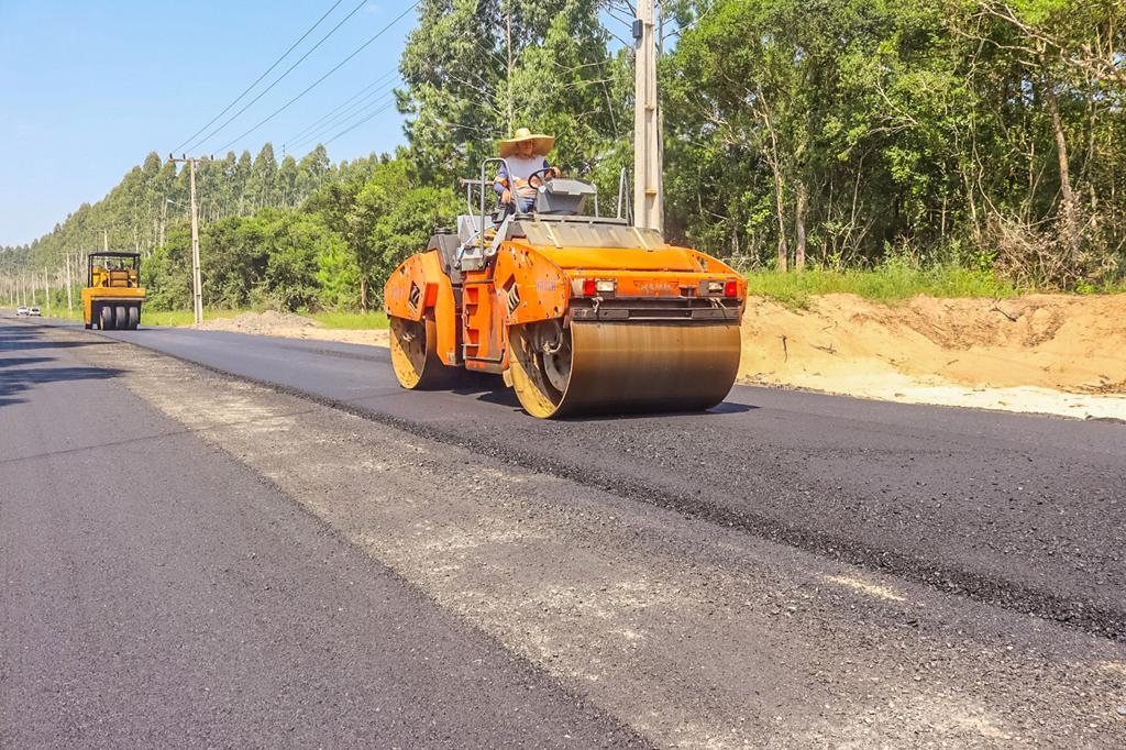 GOVERNO LIBERA R$ 1,5 MILHÃO PARA CONTINUIDADE DA PAVIMENTAÇÃO DO ACESSO BR-101 A BELLATORRES