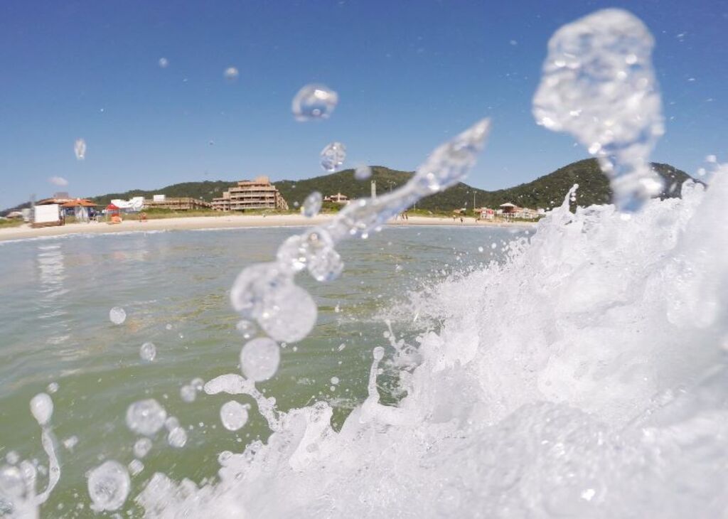 Balneabilidade: órgãos assinam Termo de Cooperação para ampliar coletas durante a alta temporada