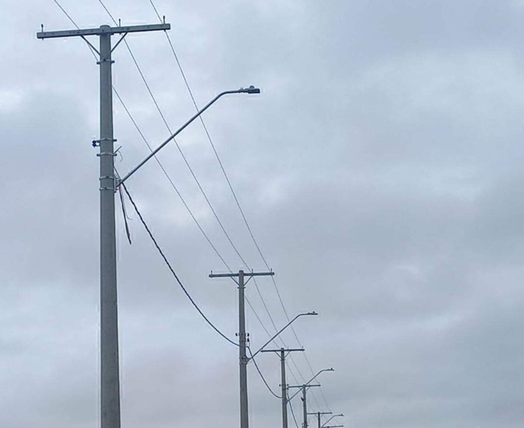 Instalação de rede de distribuição de energia elétrica no Loteamento ABC X avança