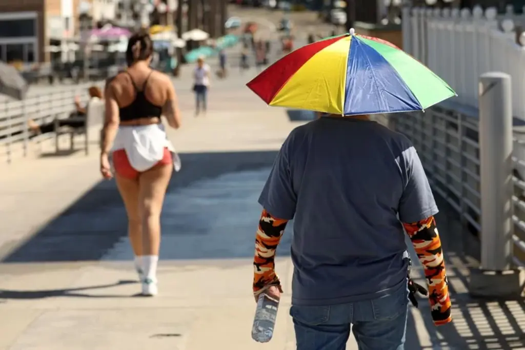 Santa Catarina enfrenta calor intenso e risco de temporais nesta semana