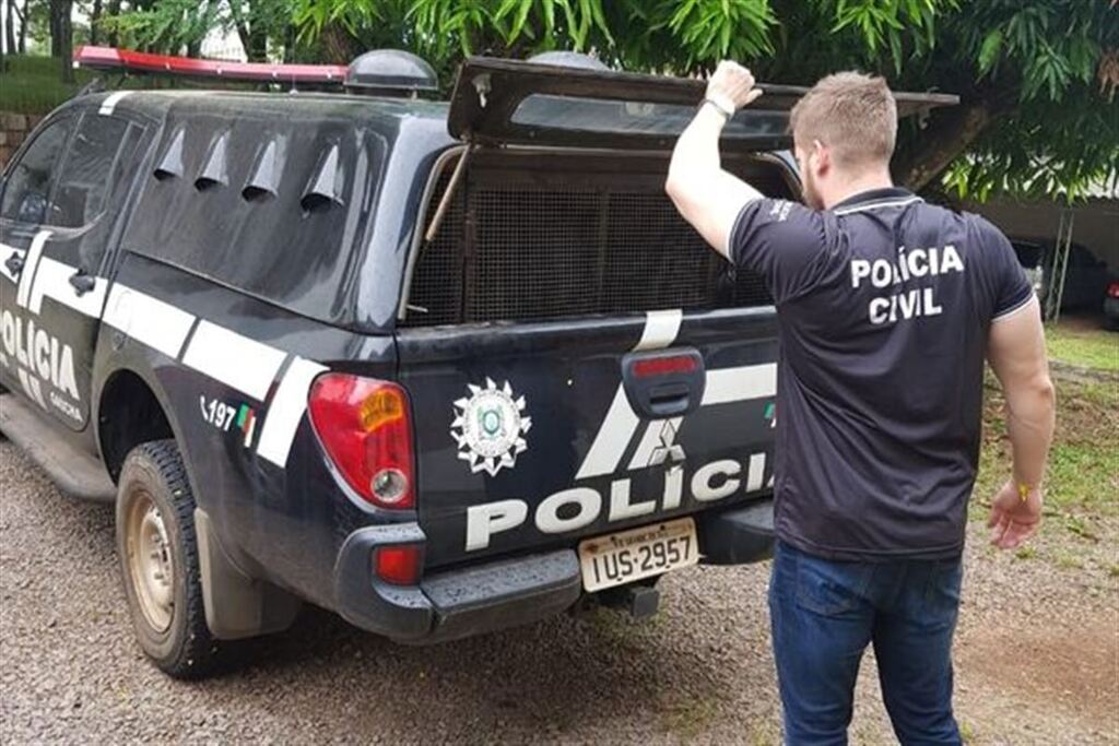Homem é preso durante operação da Polícia Civil na manhã desta quinta-feira na região central do estado
