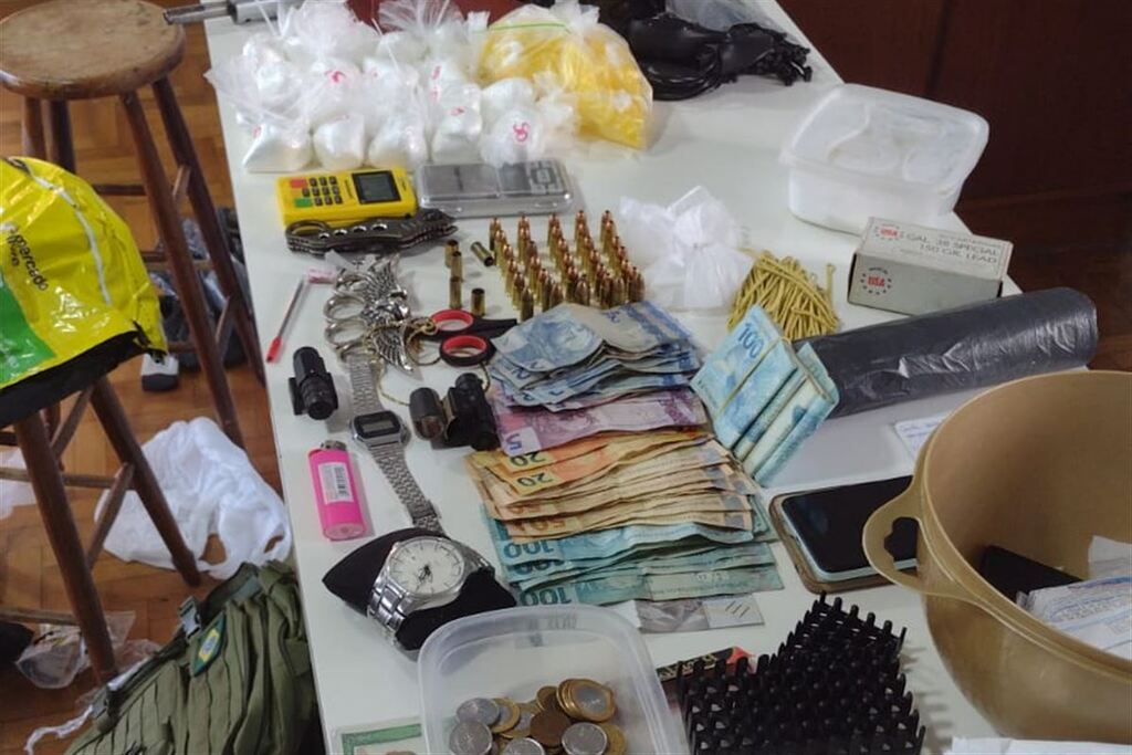 título imagem Dupla é presa por tráfico de drogas em Faxinal do Soturno