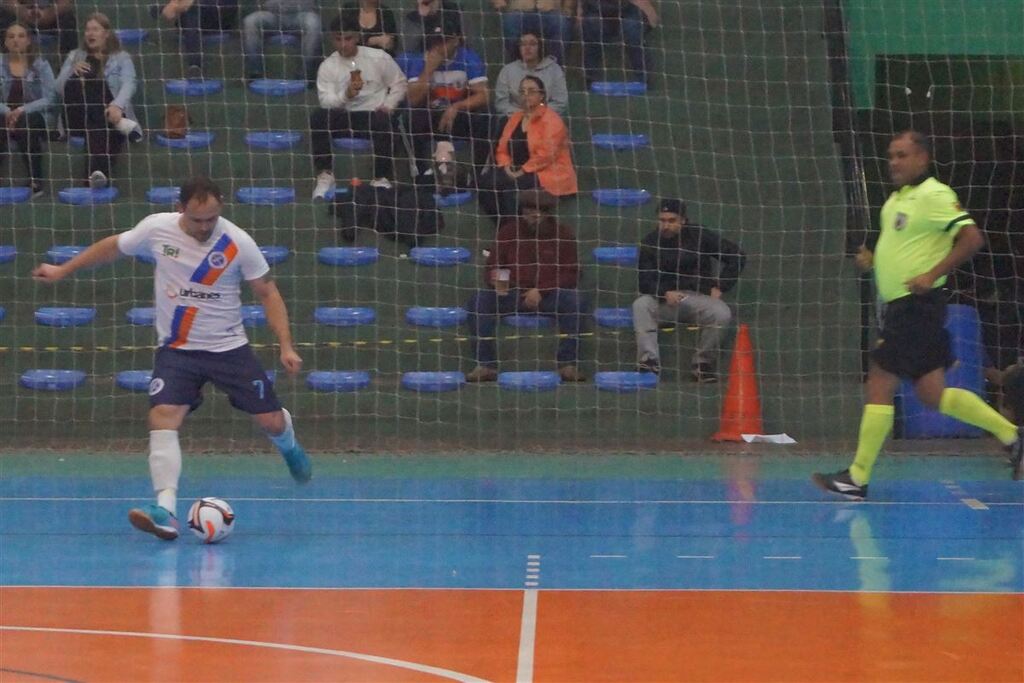 título imagem Com 17 gols, santa-mariense é o artilheiro da Série Ouro de Futsal 2023