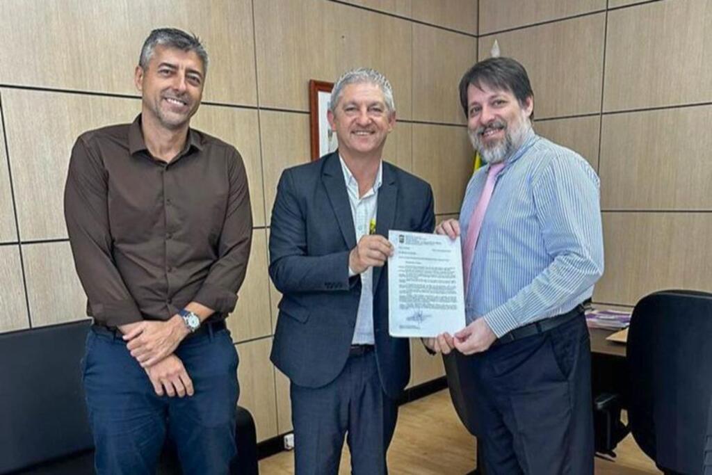 PREFEITO CARLOS SOUZA PROSSEGUE NA BUSCA PELO CAMPUS DO IF SUL NO MUNICÍPIO DE TORRES