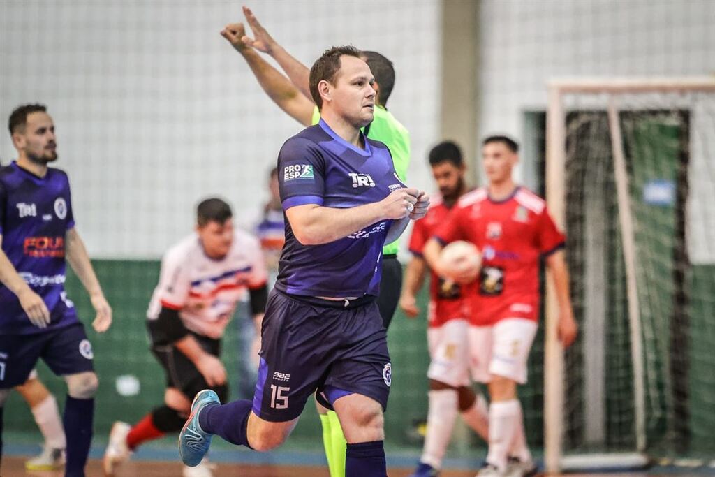 Com 17 gols, santa-mariense é o artilheiro da Série Ouro de Futsal 2023