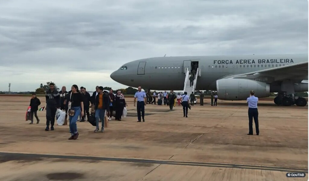 Terceiro grupo de repatriados vindos de Gaza chega ao Brasil