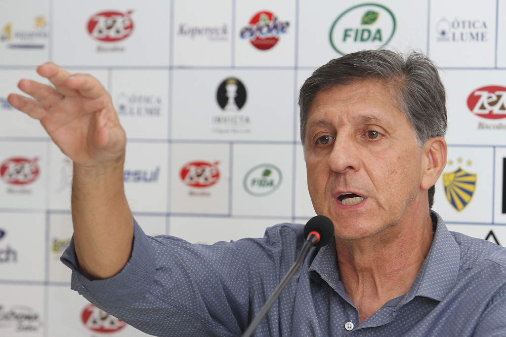 Paulo Porto: “O pessoal está notando que o Pelotas precisa de todos”