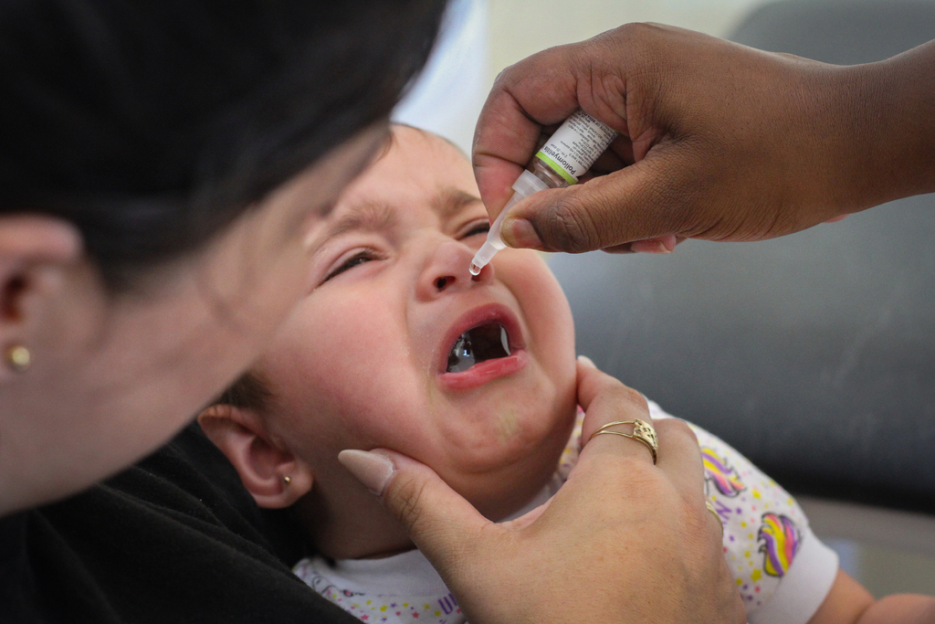 Vacinação infantil avança em 2023, mas ainda é inferior ao necessário