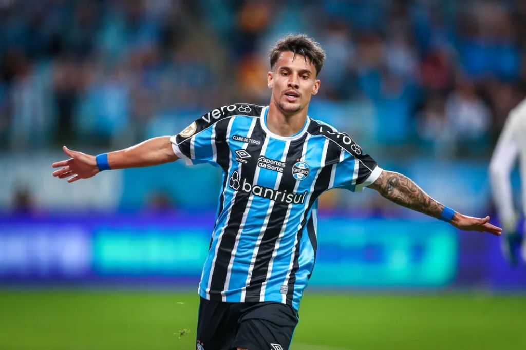  - Ferreira é alvo do São Paulo para 2024 — Foto: Lucas Uebel/Grêmio