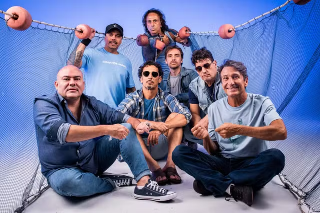  - Dazaranha. A banda fará um show gratuito no Canto da Praia da Vila, em Imbituba. — Foto: Toia de Oliveira / Divulgação