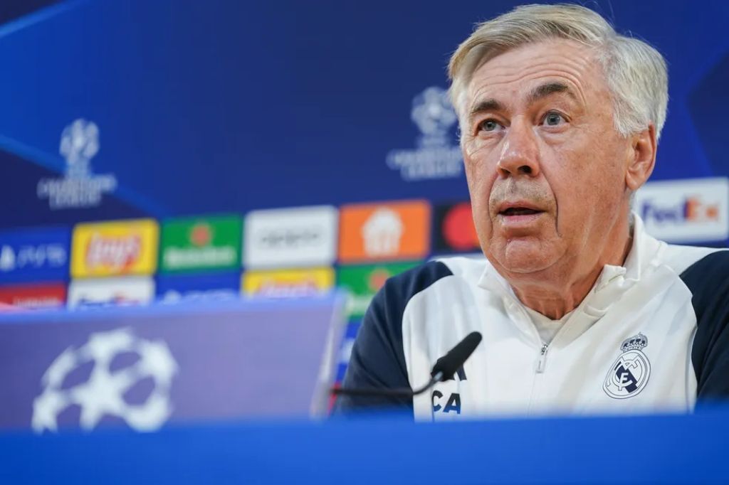  - Carlo Ancelotti, em entrevista coletiva antes de Braga x Real Madrid — Foto: Hugo Delgado/EFE