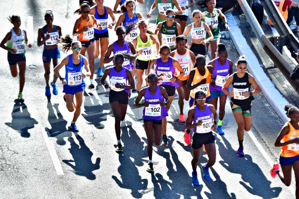 Foto: Divulgação - Luisa (número 116) correndo ao lado das principais atletas do mundo
