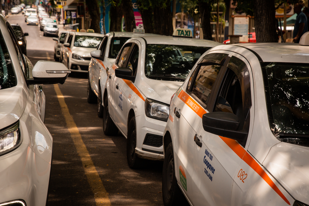 Tarifa dos táxis terá reajuste acumulado de 15% em Santa Maria