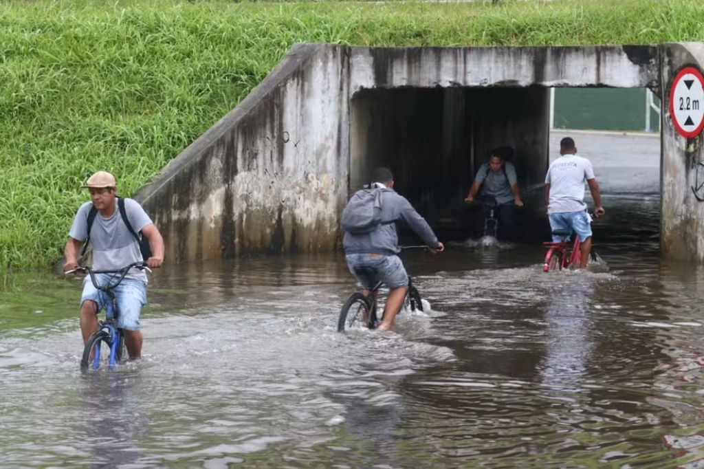  - Itajaí, no Litoral Norte, nesta manhã de quarta-feira (3) — Foto: Luiz