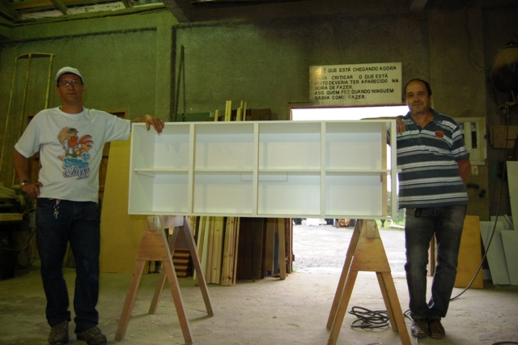 Vida dedicada para a arte em madeira