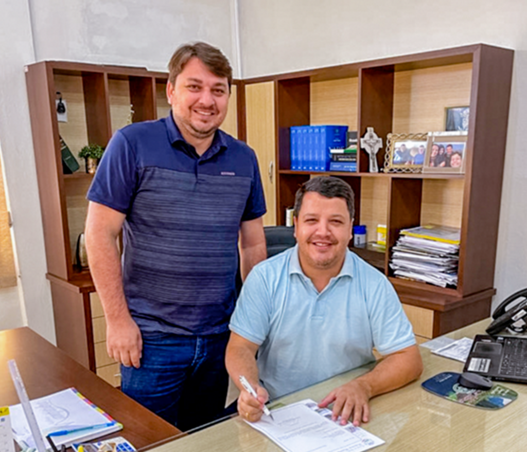 PRAIA GRANDE: PREFEITO FANICA TEM CONTAS APROVADAS PELO 
TRIBUNAL DE CONTAS DO ESTADO