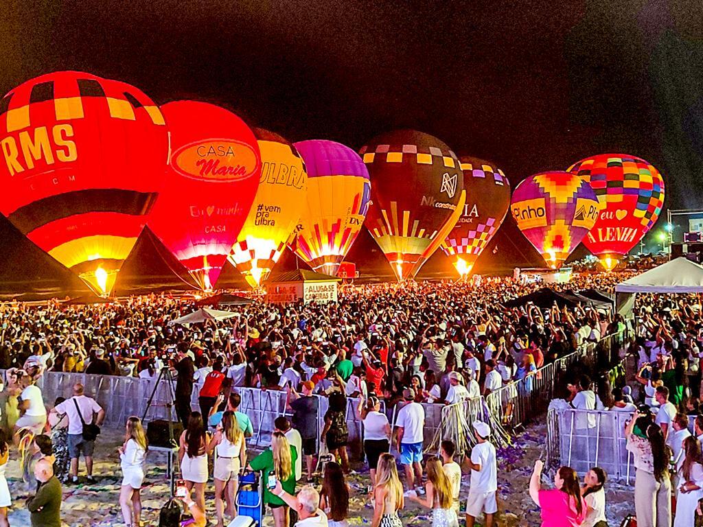 CIDADE DE TORRES RECEBEU MAIS DE 900 MIL PESSOAS 
NA FESTA DE RÉVEILLON NA VIRADA DO ANO