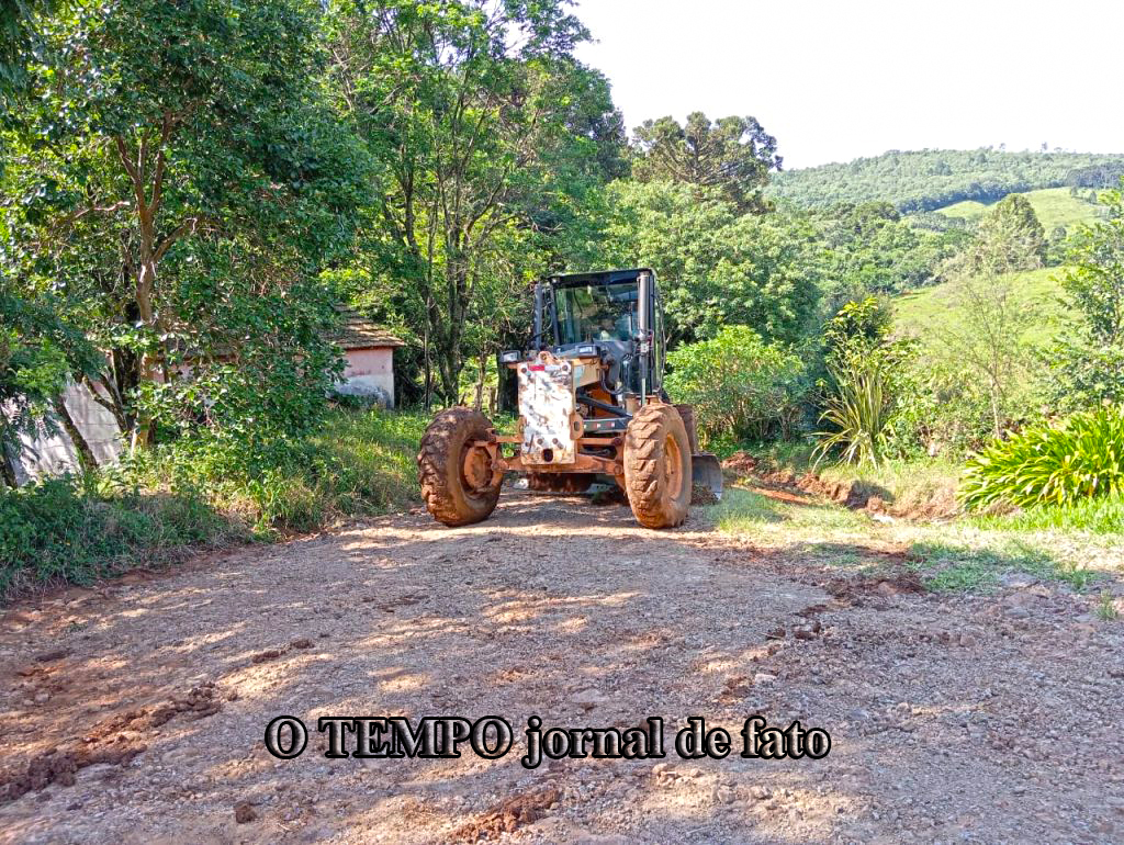 Secretaria de Obras do município de Ouro prioriza a recuperação das estradas neste começo de ano